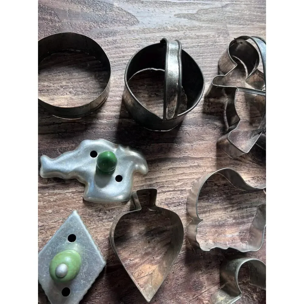 Vintage Metal Cookie Cutters Lot, Christmas Cookie Cutters, Animal Shapes